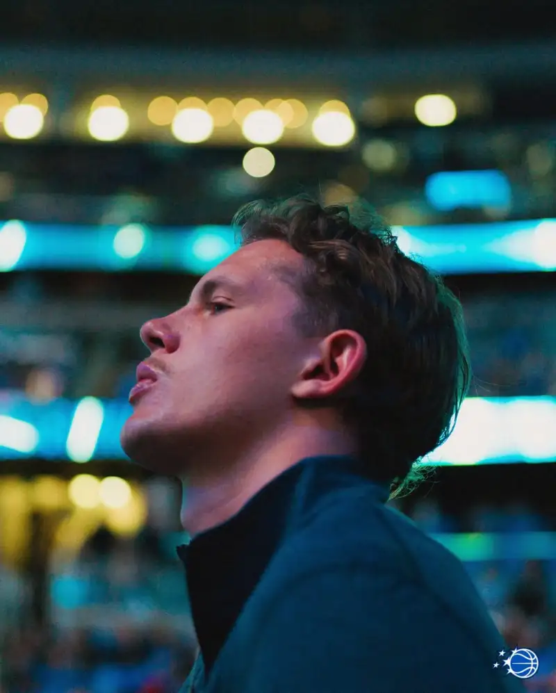 九游平台-能量满满！魔术官方Ins晒莫里茨-瓦格纳的赛场照与球迷分享