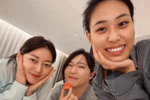 jiuyou游戏-四川女篮球员唐子婷晒近照：人像时刻 七夕快乐❤